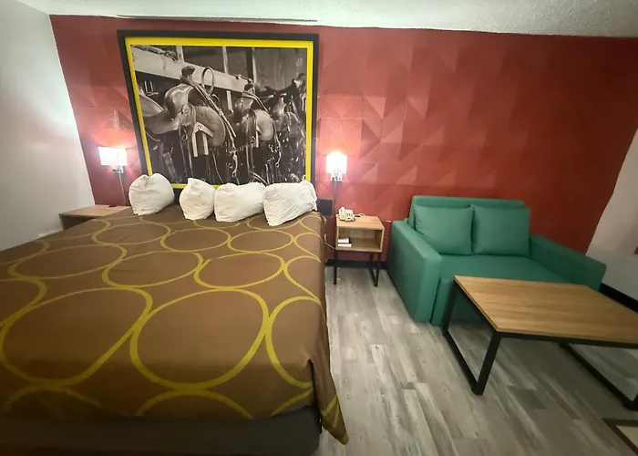 Super 8 By Wyndham Newcastle