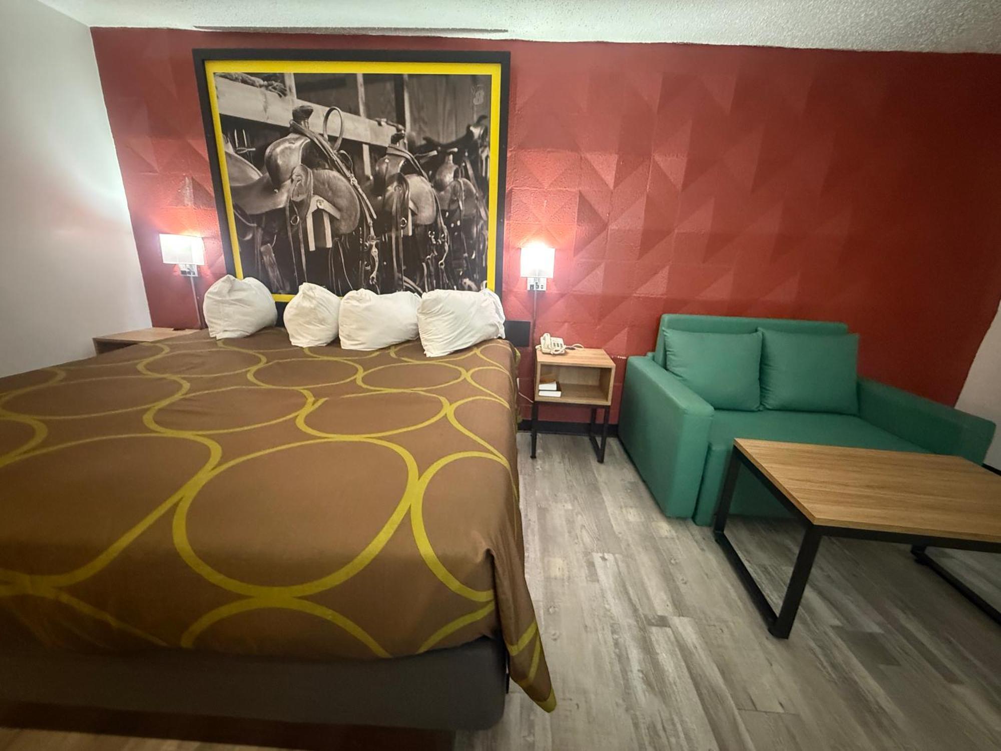 Super 8 By Wyndham Newcastle