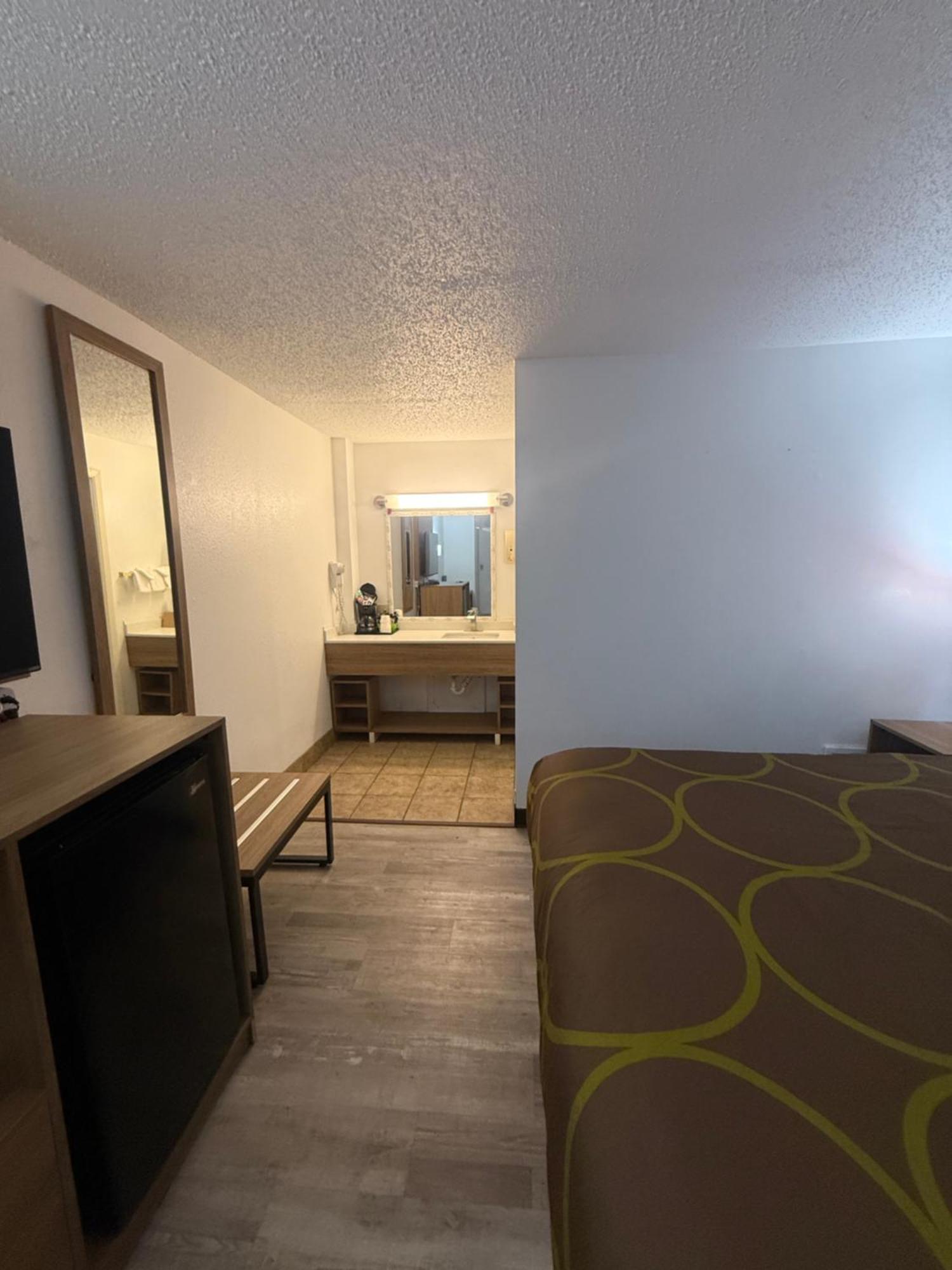 Super 8 By Wyndham 2* Newcastle
